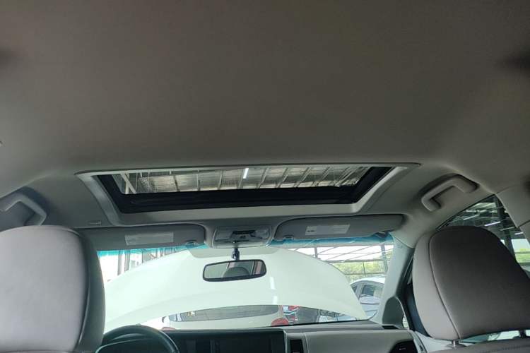 Used Toyota SIENNA  Headliner