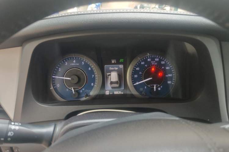 Used Toyota SIENNA 2018 3.5L Four-Wheel Drive LE Trim 7 Seats U.S. Specification Instrument Cluster