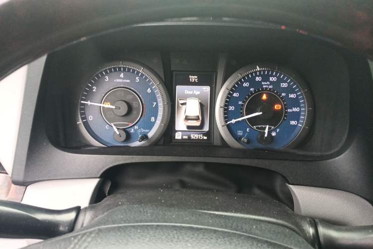 Used Toyota SIENNA  Instrument Cluster
