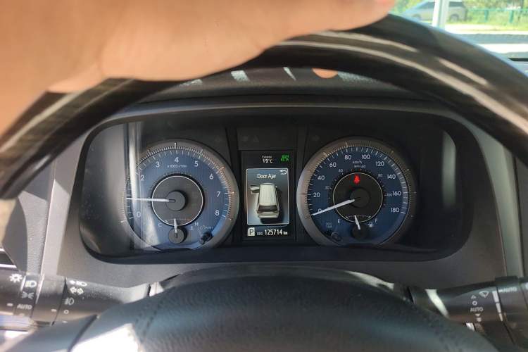 Used Toyota SIENNA 2018 3.5L Four-Wheel Drive SE Version 7 Seats U.S. Specification Instrument Cluster