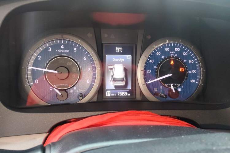 Used Toyota SIENNA 2018 3.5 Four-Wheel Drive LE Version 7 Seats – Canadian Edition Instrument Cluster