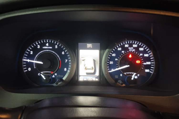 Used Toyota SIENNA  Instrument Cluster