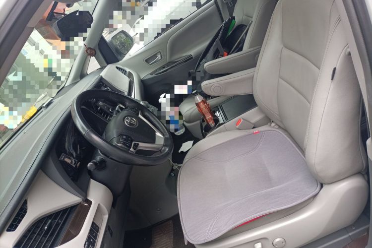 Used Toyota SIENNA  Left Front Seat