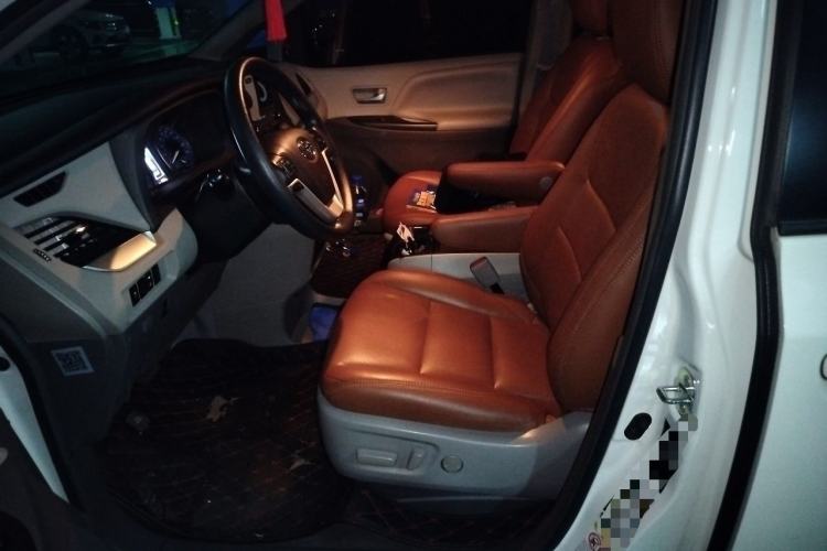 Used Toyota SIENNA  Left Front Seat