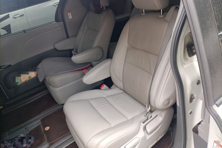 Used Toyota SIENNA  Left Rear Seat