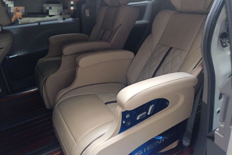 Used Toyota SIENNA  Left Rear Seat