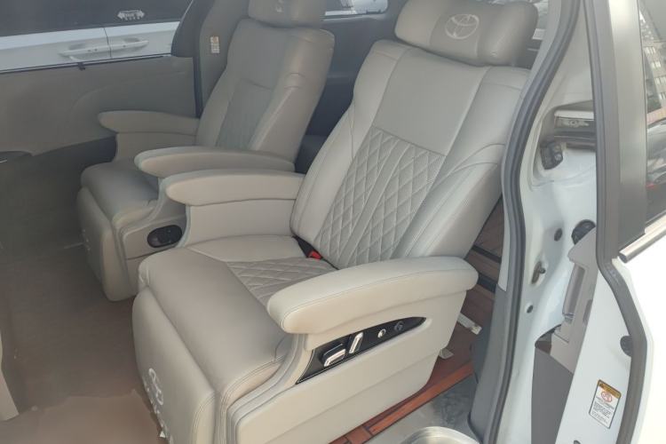 Used Toyota SIENNA  Left Rear Seat