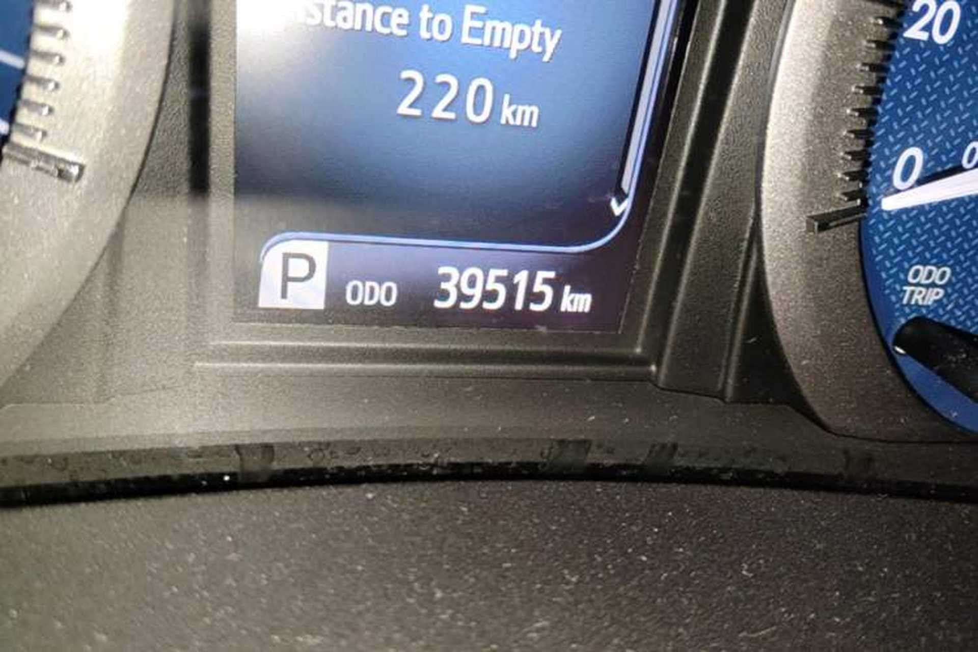 Used Toyota SIENNA  Odometer Close Up