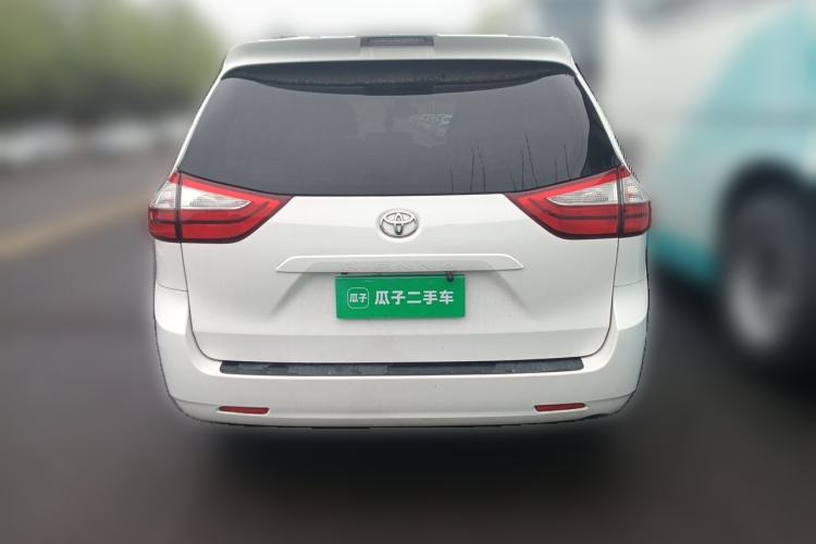 Used Toyota SIENNA  Rear