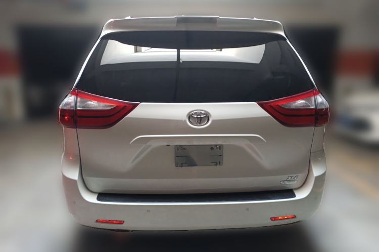 Used Toyota SIENNA  Rear