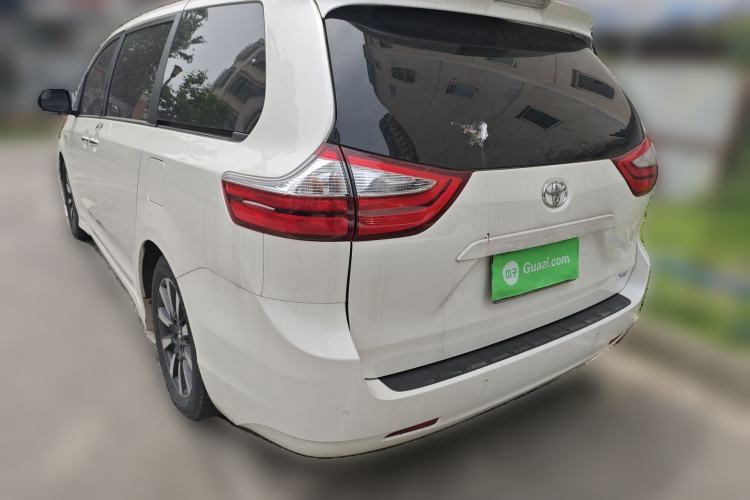 Used Toyota SIENNA 2018 3.5L 2WD Limited 7-Seater Canadian Version Rear Left 45 Deg