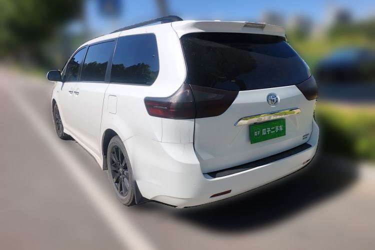 Used Toyota SIENNA 2018 3.5L Four-Wheel Drive SE Version 7 Seats U.S. Specification Rear Left 45 Deg
