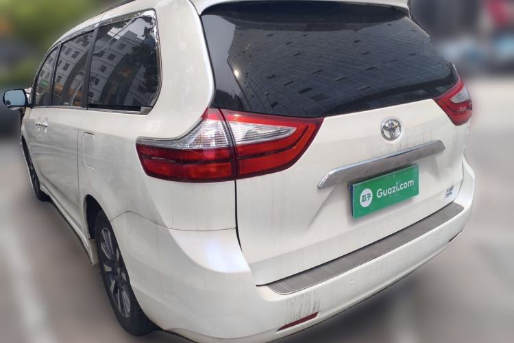 Used Toyota SIENNA  Rear Left 45 Deg