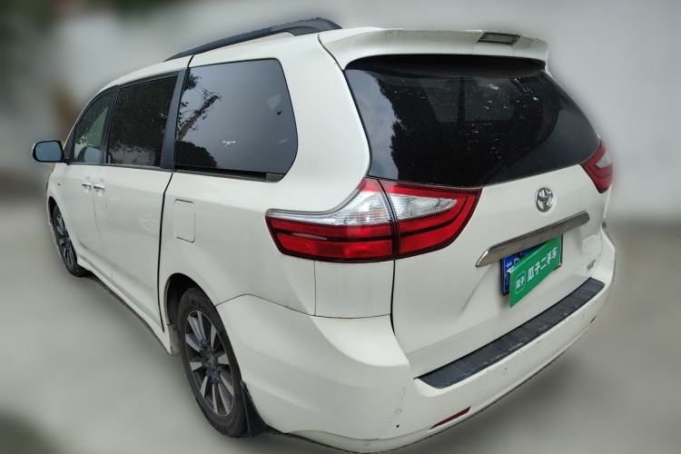 Used Toyota SIENNA  Rear Left 45 Deg