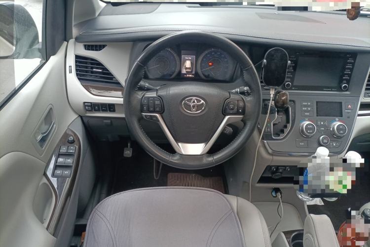 Used Toyota SIENNA  Steering Wheel
