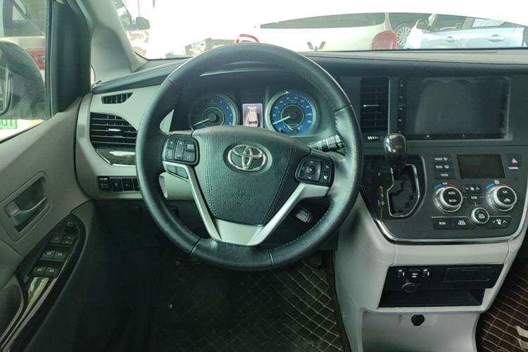 Used Toyota SIENNA  Steering Wheel