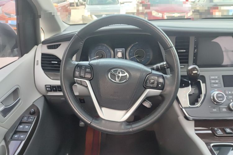 Used Toyota SIENNA  Steering Wheel