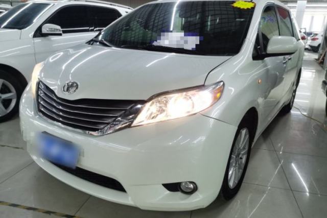 Used Toyota SIENNA 2018 3.5L Two-Wheel Drive SE U.S. Specification
