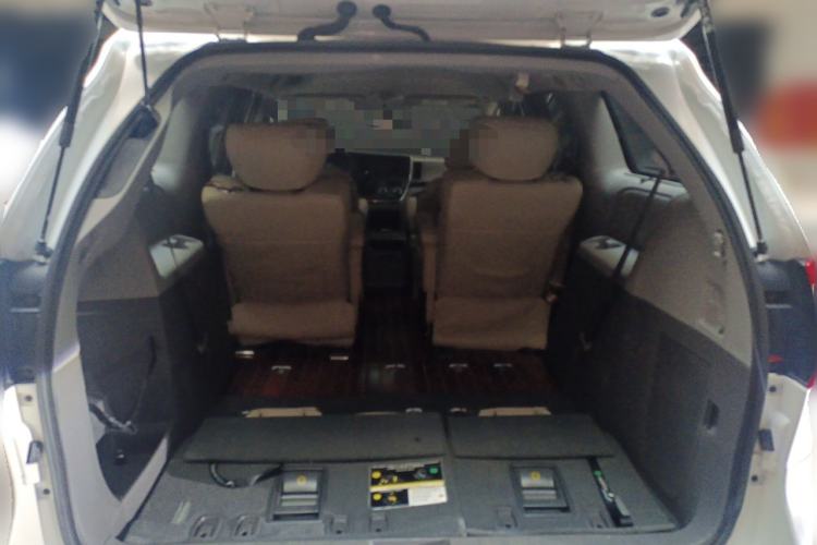 Used Toyota SIENNA  Trunk