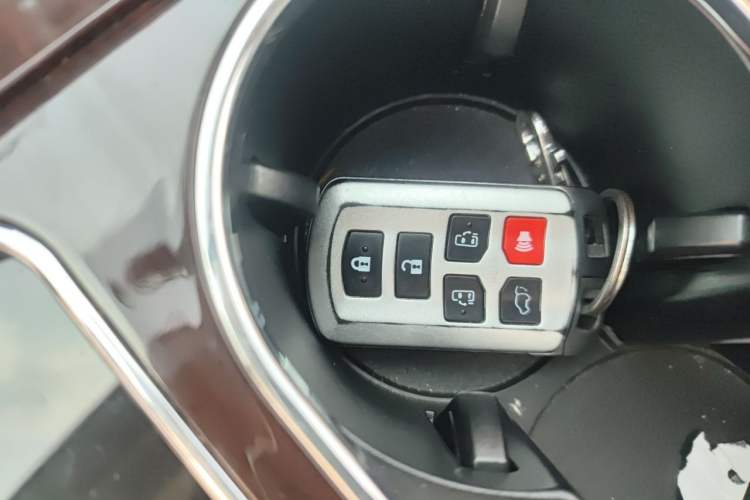 Used Toyota SIENNA  Vehicle Key