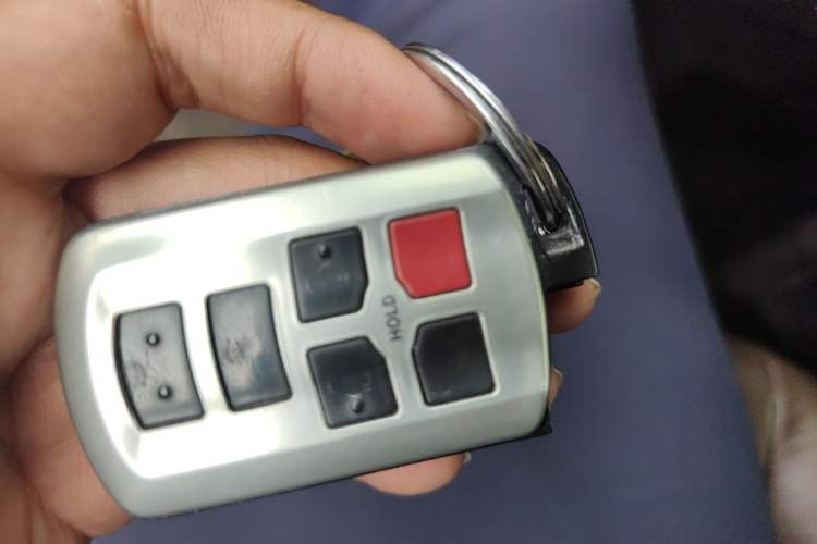 Used Toyota SIENNA  Vehicle Key