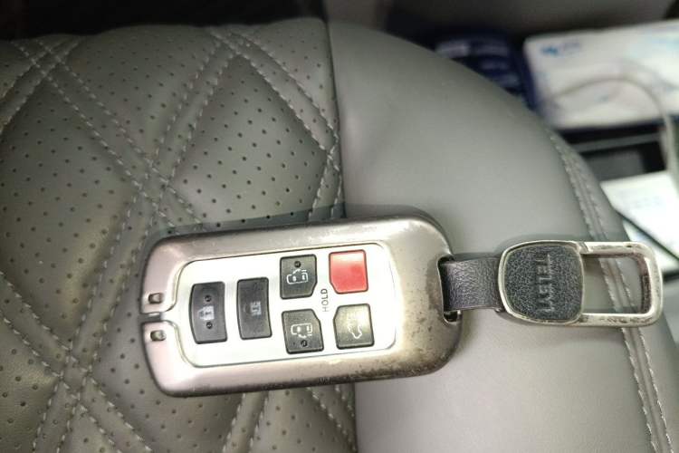 Used Toyota SIENNA  Vehicle Key