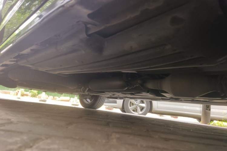 Used Toyota SIENNA  Chassis Front Right
