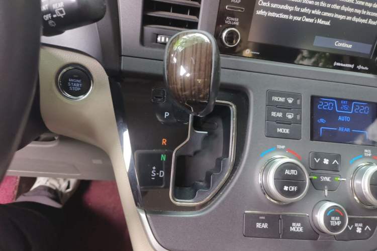 Used Toyota SIENNA  Gear Lever
