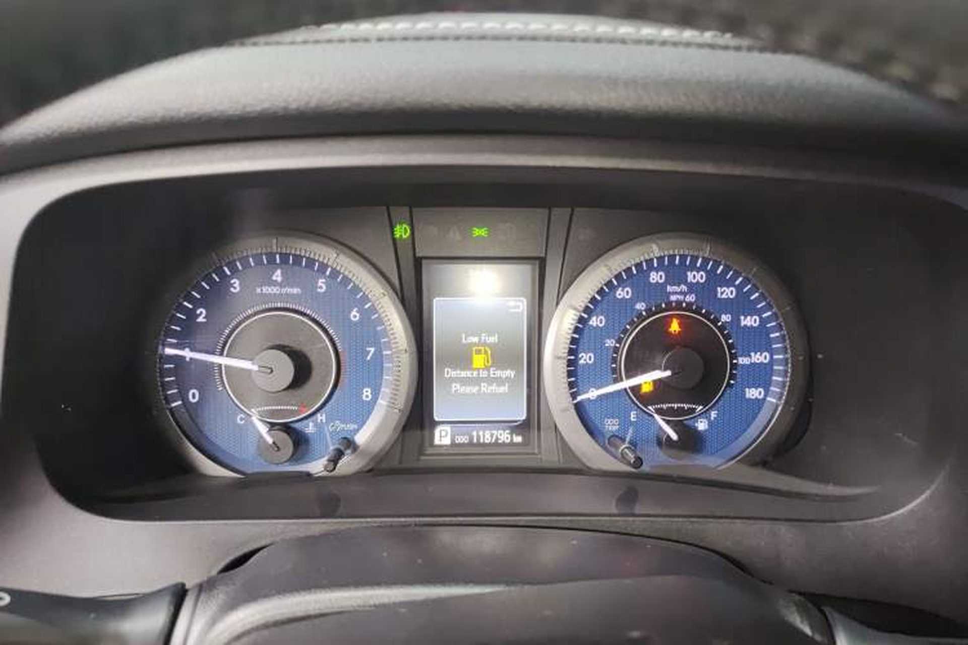 Used Toyota SIENNA 2019 3.5L Four-Wheel Drive XLE 7 Seats U.S. Specification Instrument Cluster