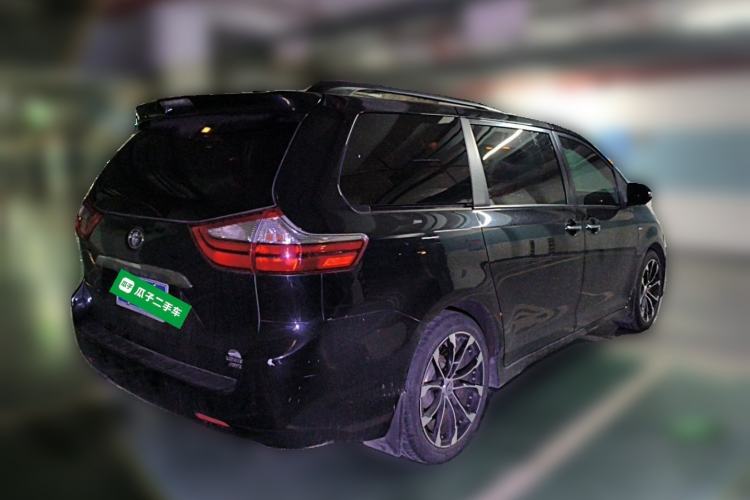 Used Toyota SIENNA 2019 3.5L Four-Wheel Drive XLE 7 Seats U.S. Specification Rear Right 45 Deg