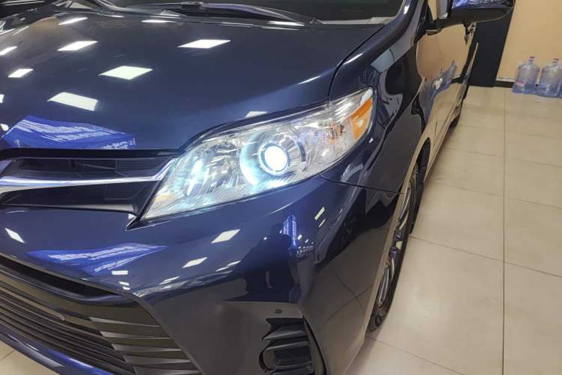 Used Toyota SIENNA 2019 3.5L Two-Wheel Drive LE Trim 7 Seats U.S. Specification Left Front Headlight