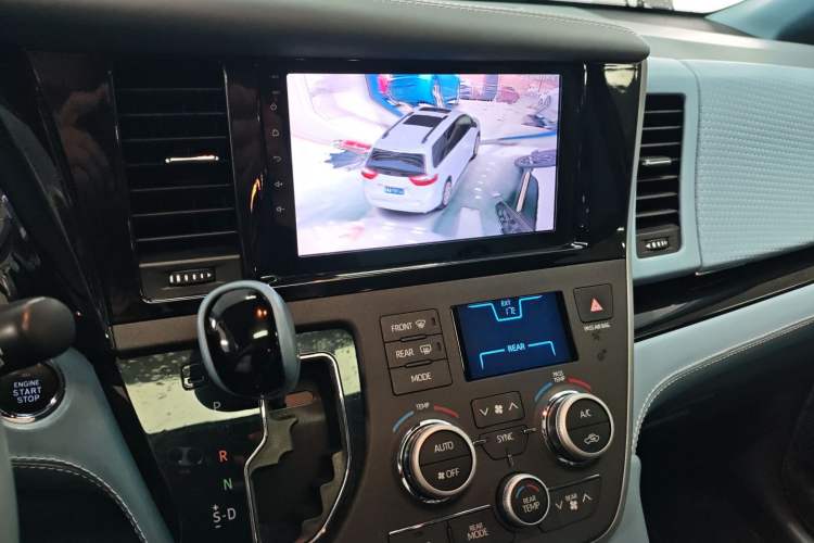 Used Toyota SIENNA 2019 3.5L Four-Wheel Drive XLE 7 Seats U.S. Specification Audio And AC Panel