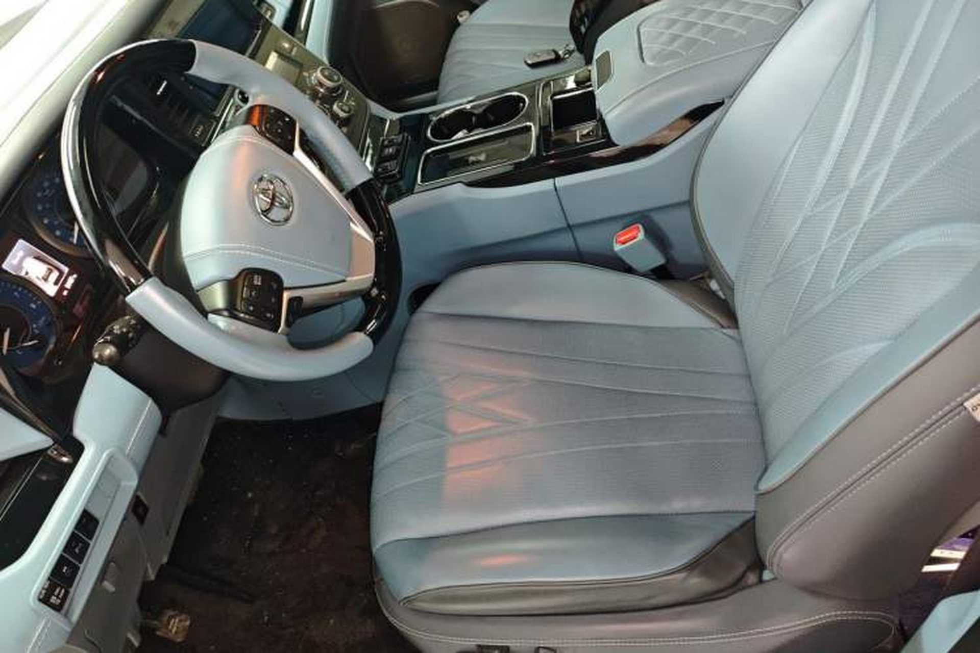Used Toyota SIENNA 2019 3.5L Four-Wheel Drive XLE 7 Seats U.S. Specification Driver Seat