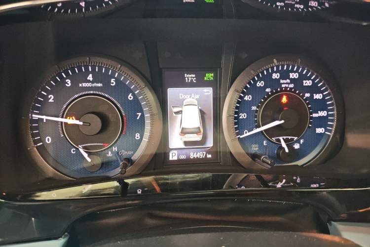 Used Toyota SIENNA 2019 3.5L Four-Wheel Drive XLE 7 Seats U.S. Specification Instrument Cluster