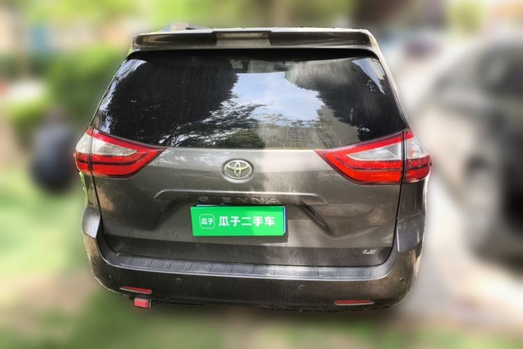Used Toyota SIENNA 2019 3.5L Two-Wheel Drive LE Trim 7 Seats U.S. Specification Rear