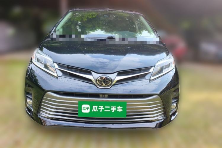 Used Toyota SIENNA  Front