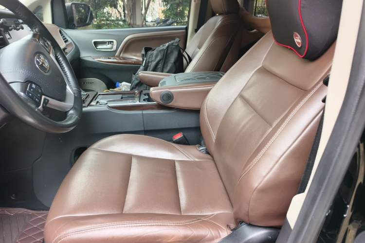 Used Toyota SIENNA  Left Rear Seat