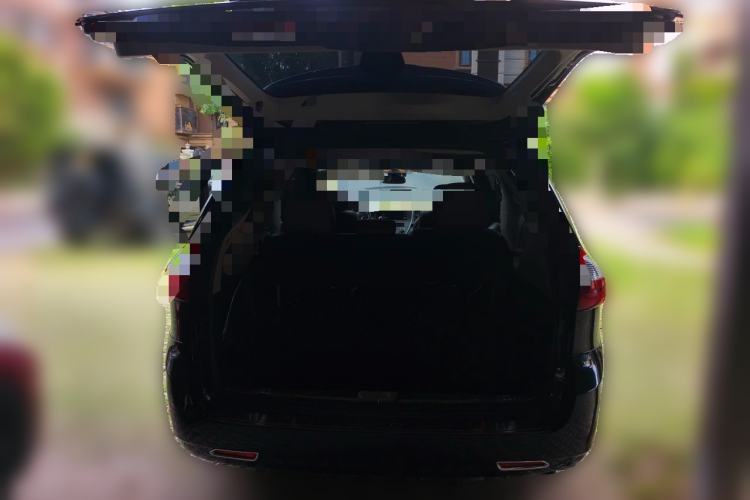 Used Toyota SIENNA  Trunk