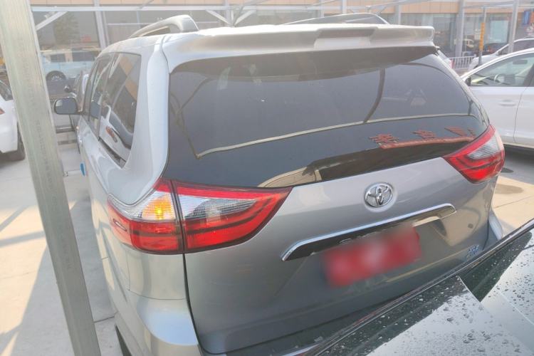 Used Toyota SIENNA 2019 3.5L Four-Wheel Drive XLE 7 Seats U.S. Specification Rear Left 45 Deg