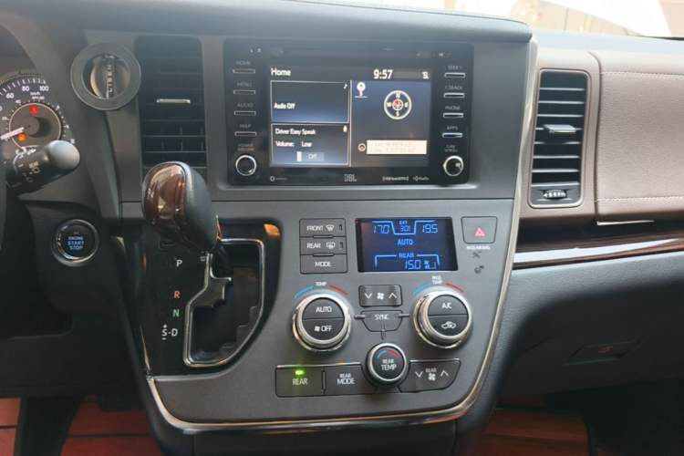 Used Toyota SIENNA  Audio And AC Panel