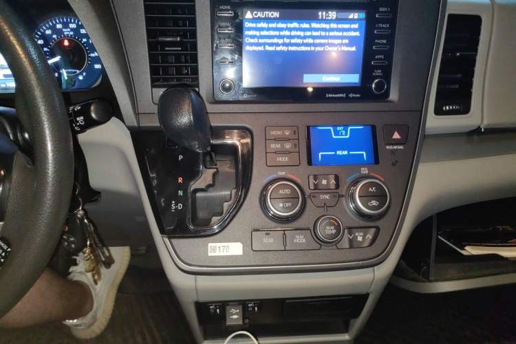 Used Toyota SIENNA  Audio And AC Panel