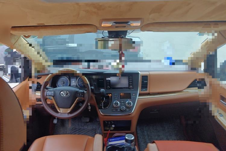 Used Toyota SIENNA  Center Console