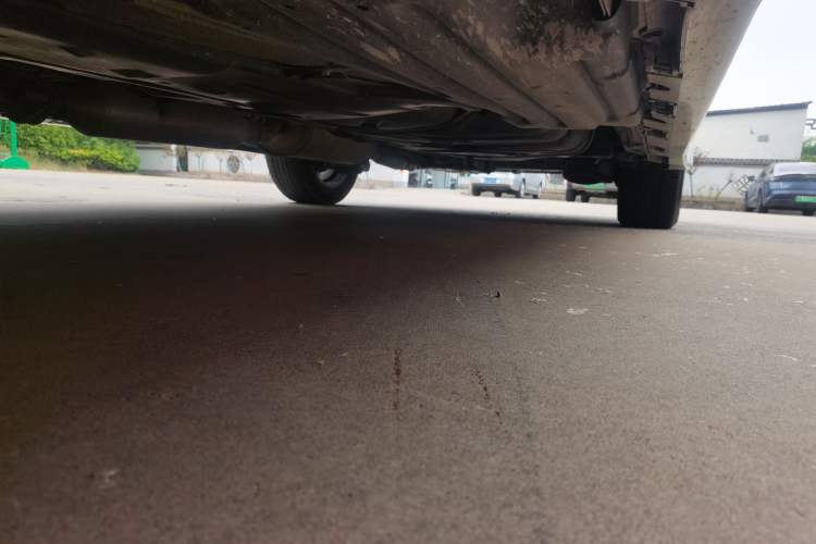 Used Toyota SIENNA 2019 3.5L Four-Wheel Drive SE Version 7-Seater – Canadian Edition Chassis Front Left