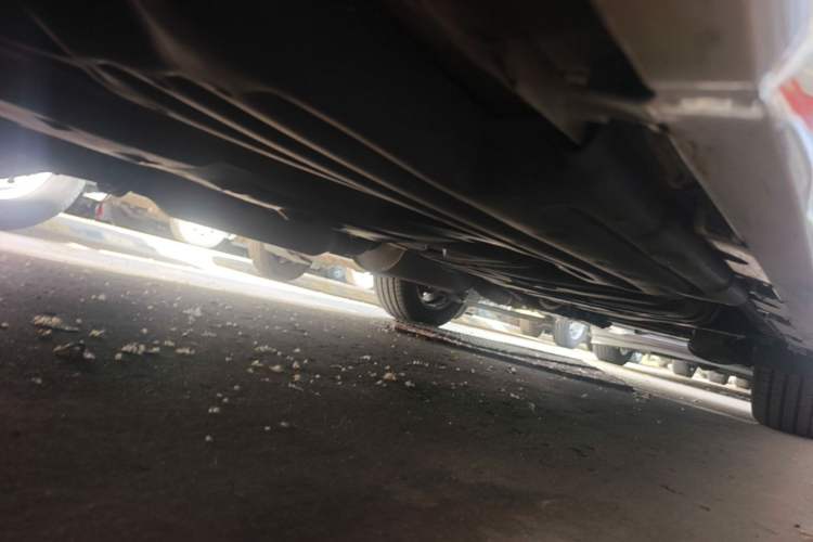 Used Toyota SIENNA  Chassis Front Left