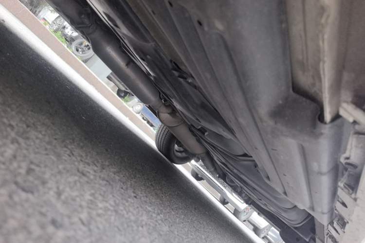 Used Toyota SIENNA  Chassis Front Left