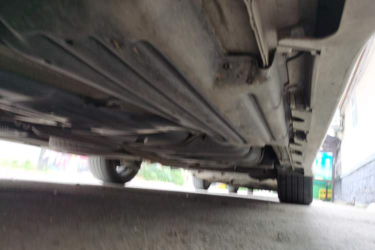 Used Toyota SIENNA  Chassis Front Left