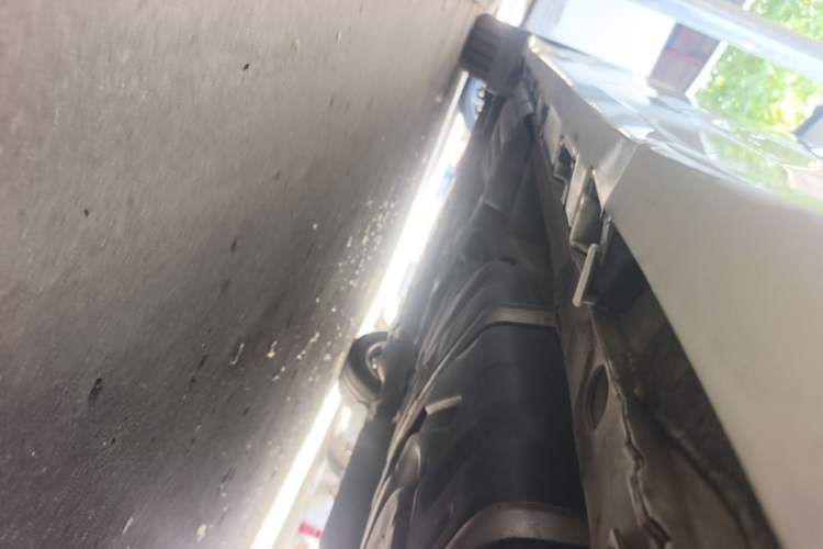 Used Toyota SIENNA  Chassis Rear Left