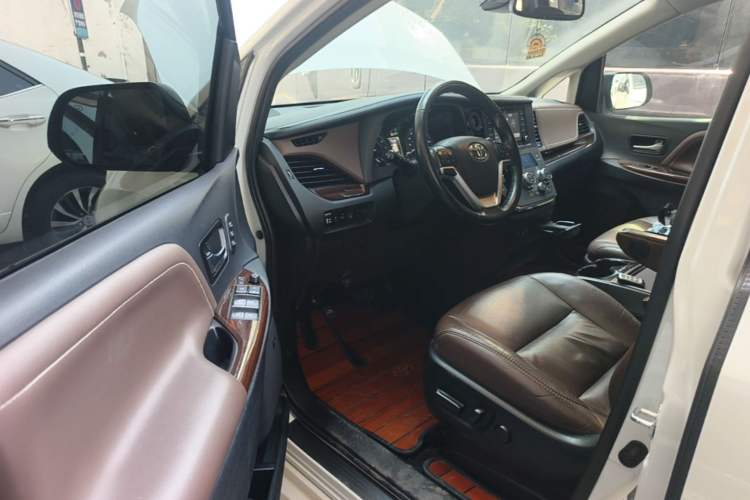 Used Toyota SIENNA  Driver Seat