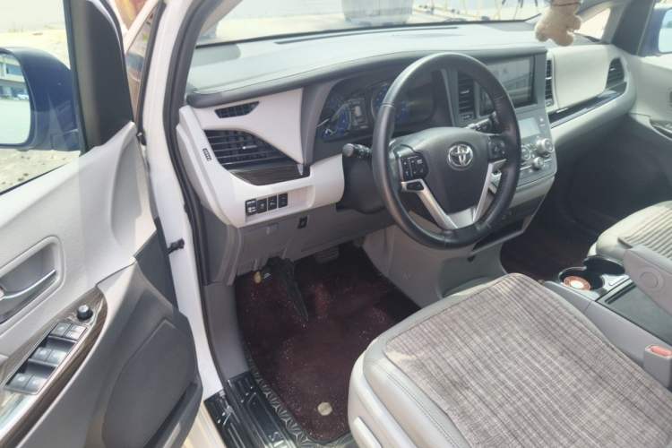 Used Toyota SIENNA  Driver Seat