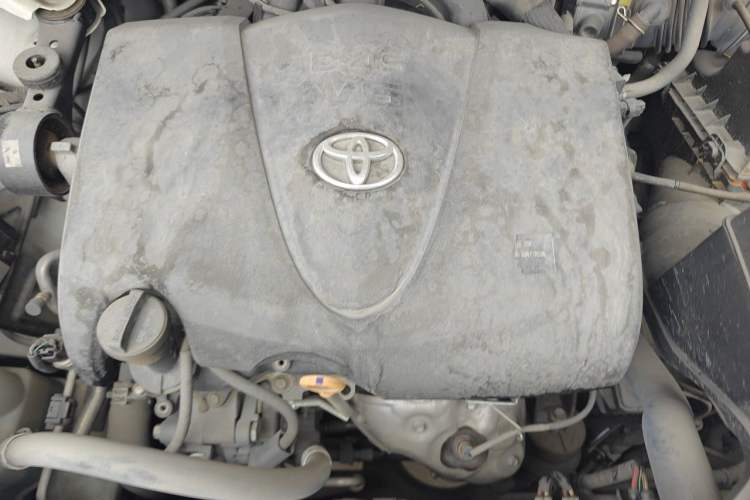 Used Toyota SIENNA  Engine Bay